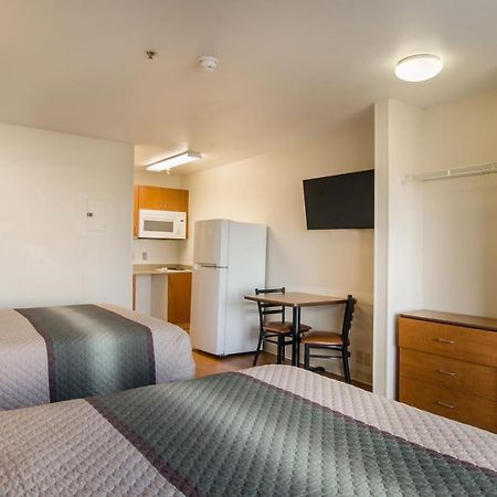 Hometowne Studios By Red Roof Denver - Airport/Aurora Extérieur photo