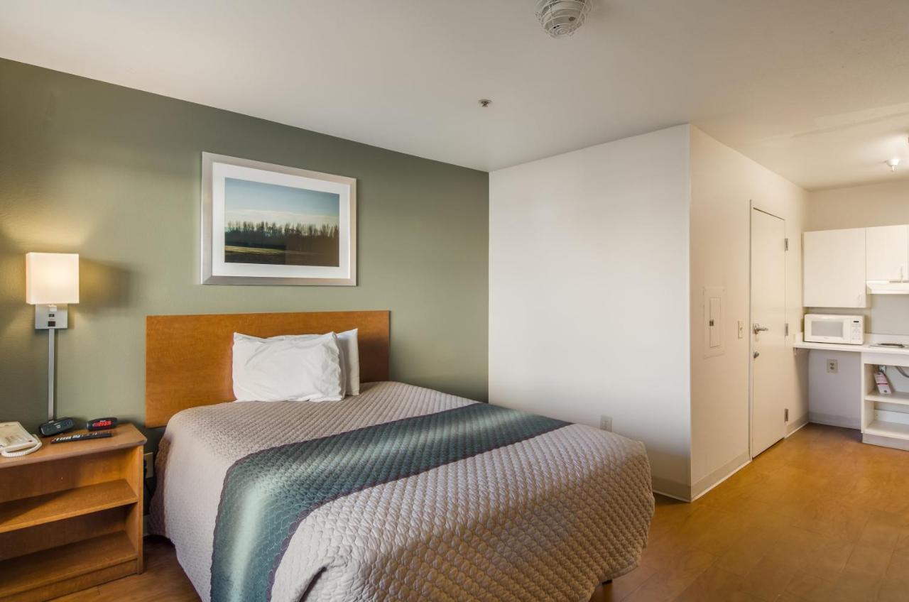 Hometowne Studios By Red Roof Denver - Airport/Aurora Extérieur photo