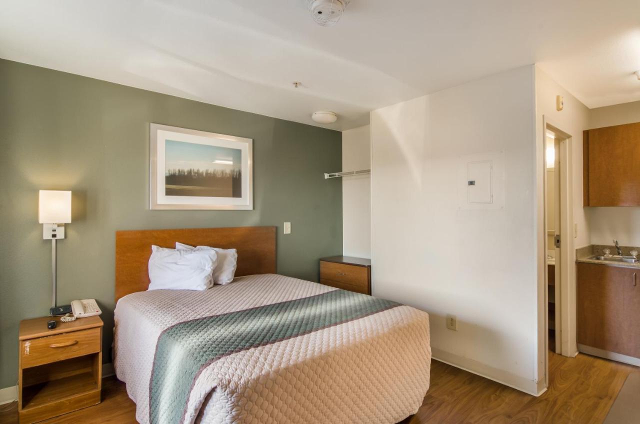 Hometowne Studios By Red Roof Denver - Airport/Aurora Extérieur photo